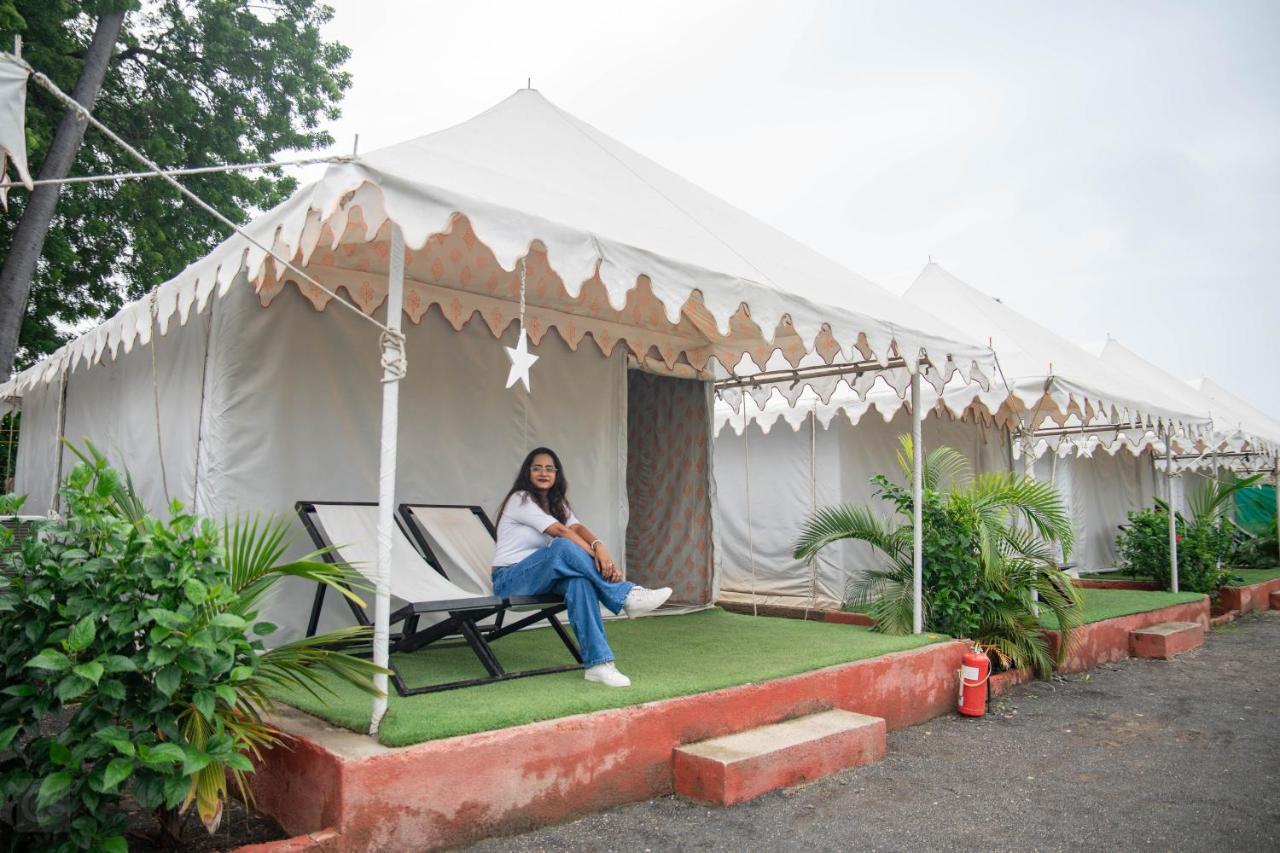 Unity Holiday Tent City Kevadia ภายนอก รูปภาพ