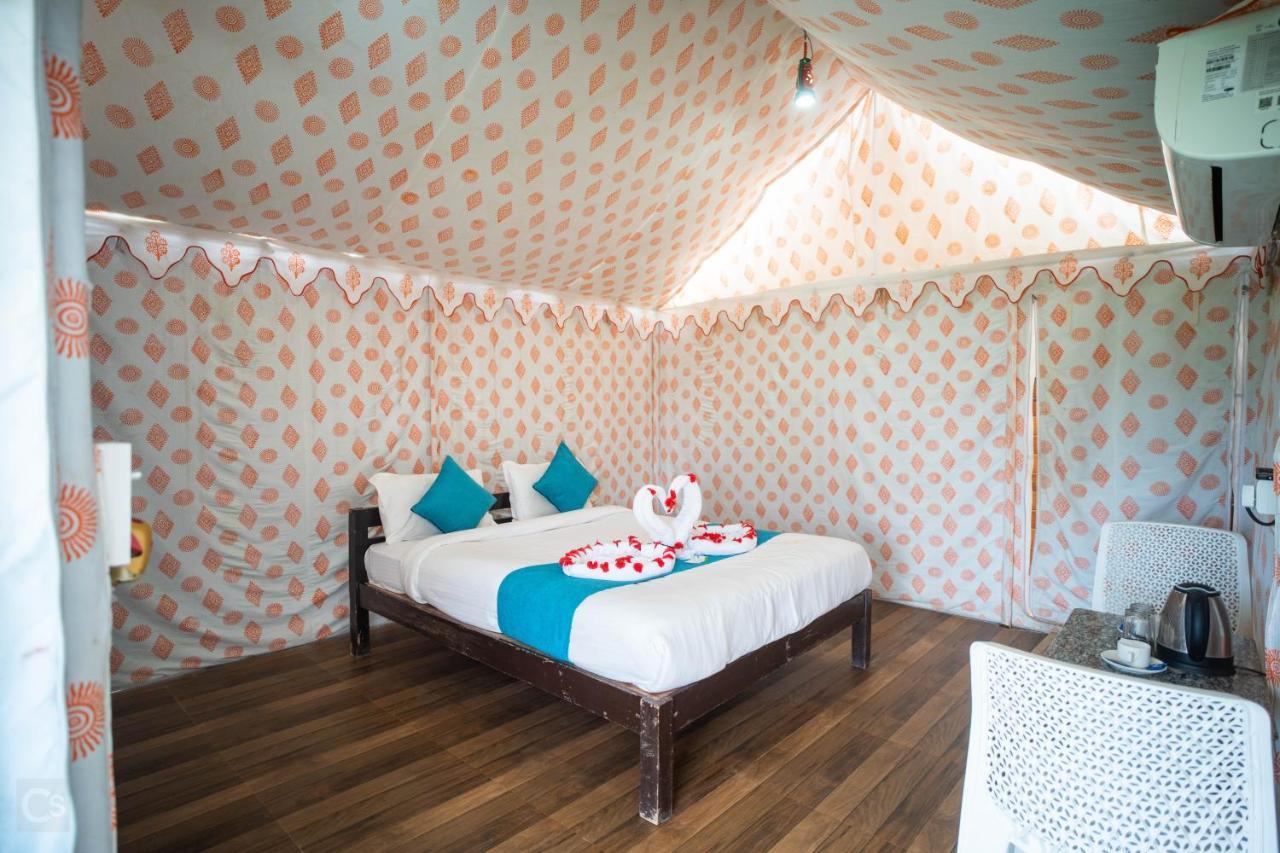 Unity Holiday Tent City Kevadia ภายนอก รูปภาพ