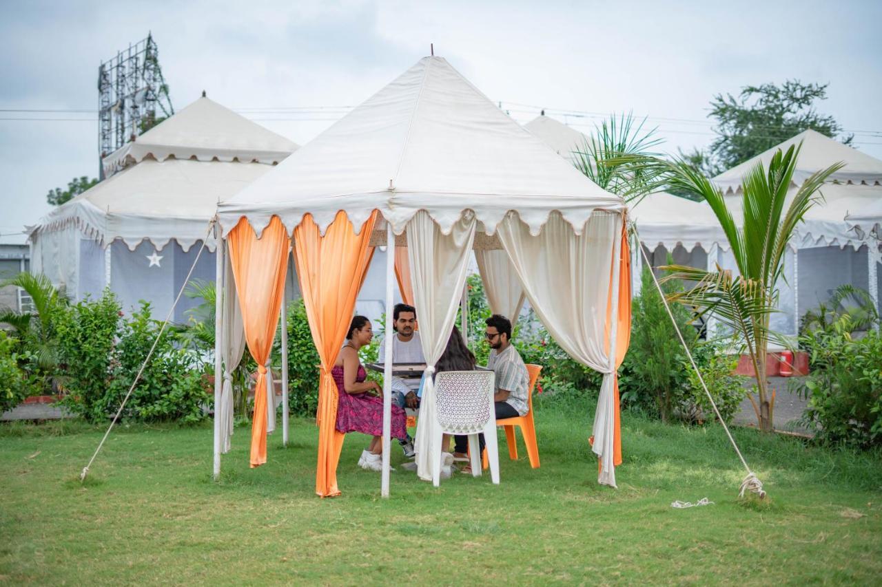 Unity Holiday Tent City Kevadia ภายนอก รูปภาพ